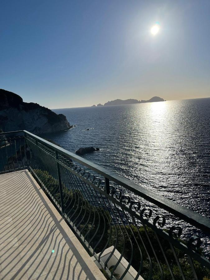 Ferienwohnung Magi - Il Tramonto Su Palmarola Ponza Exterior foto